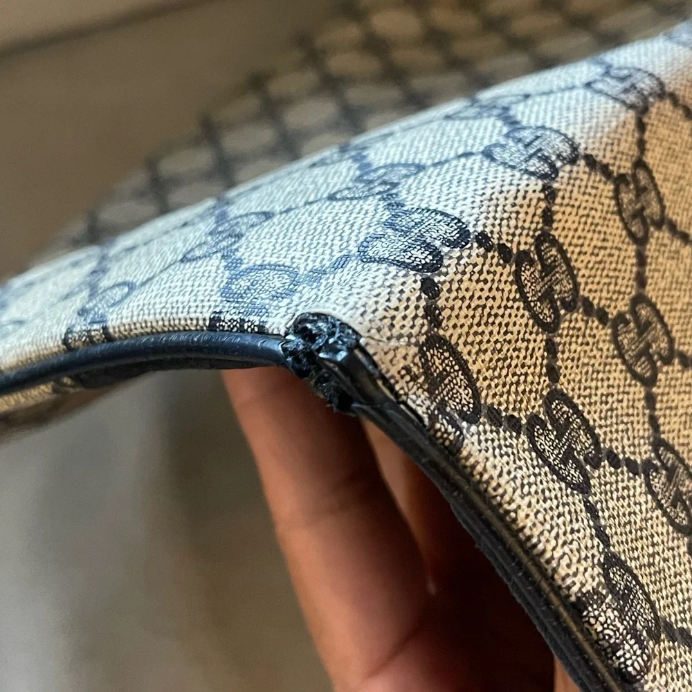 Vintage Gucci clutch - Picture 10 of 15